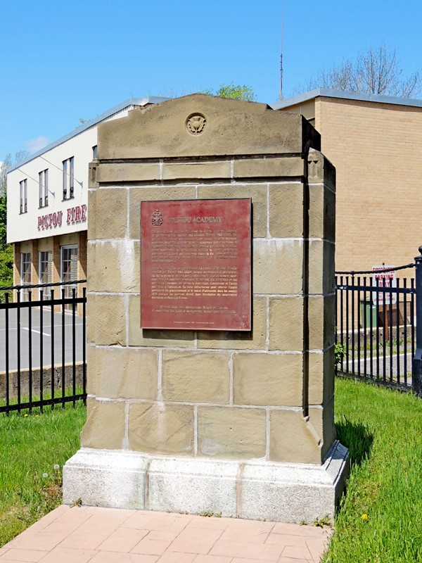 Pictou Academy Monument